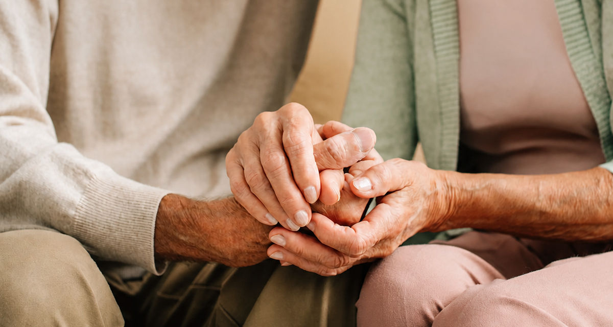 hands holding